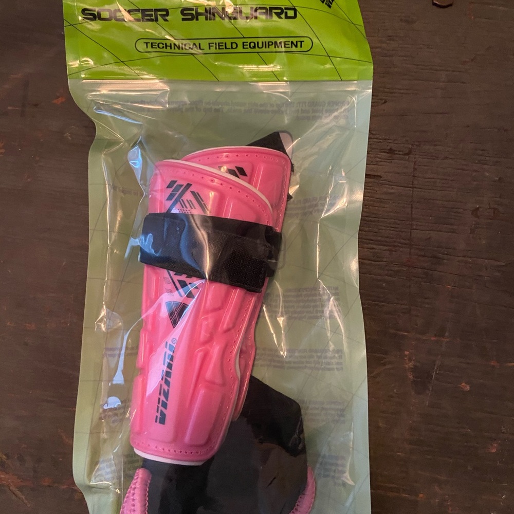 Soccer shin guard